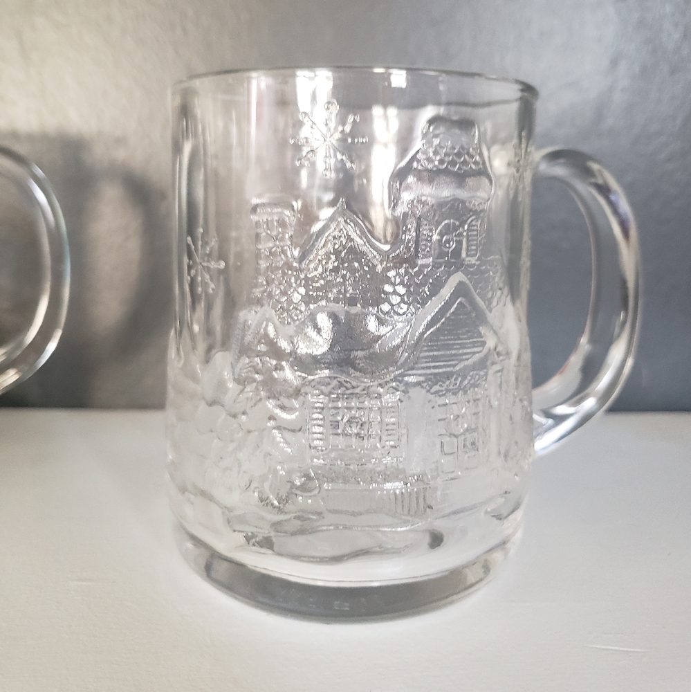 Vintage Arcoroc Winter Wonderland Glass Mugs coffee, cocoa, tea, Hot Chocolate